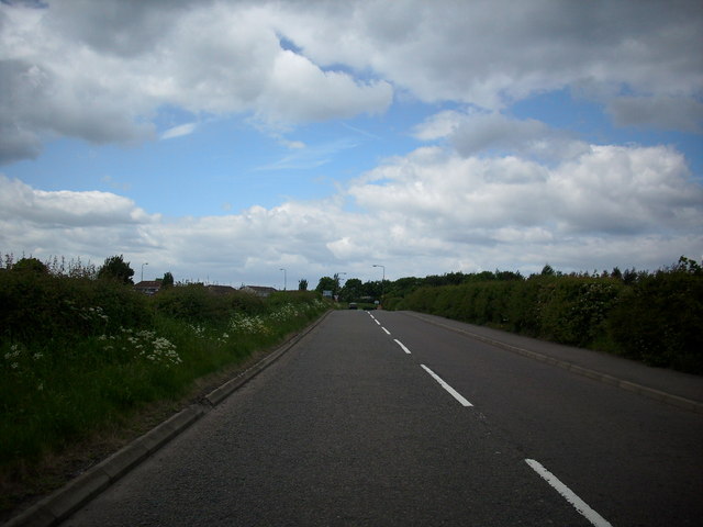 File:Approaching Tranent - geograph.org.uk - 840252.jpg