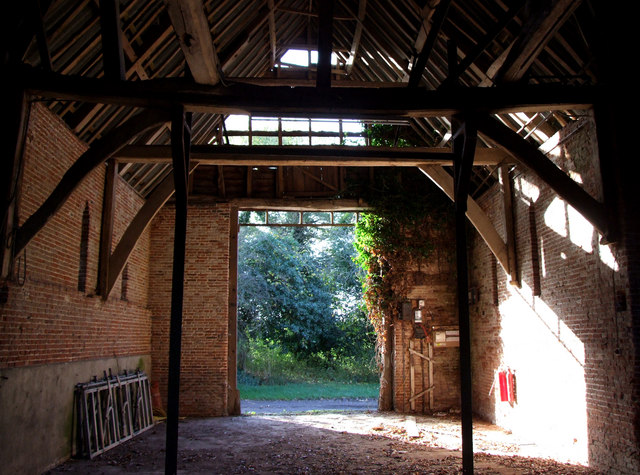 File:Barn interior at Witton Hall Farm - geograph.org.uk - 1141082.jpg