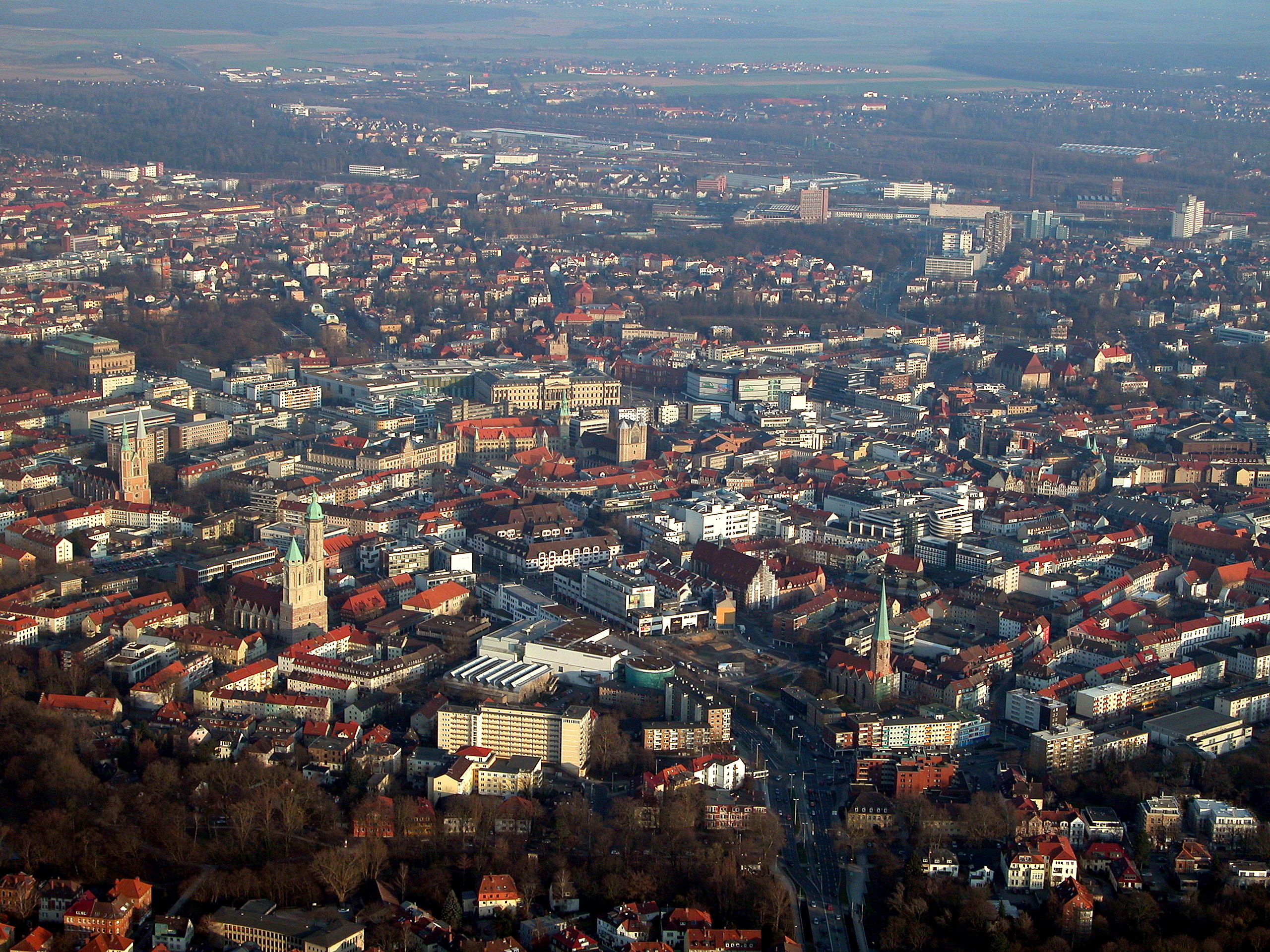 Braunschweig_Luftaufnahme_Innenstadt_(2011).JPG