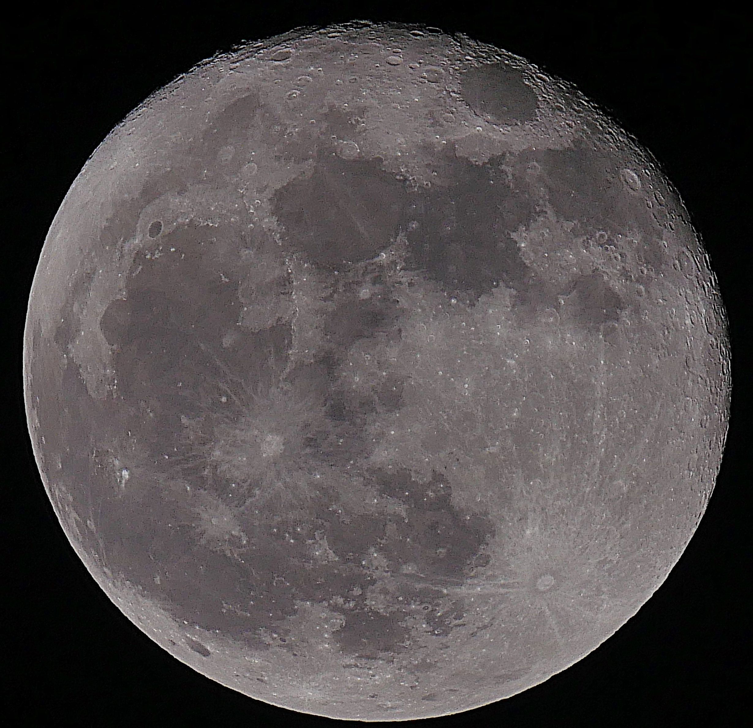 The moon. Луна 22.08.2002. Полная Луна шаблон. Луна 25 марта. Луна 25 ноября 2021.