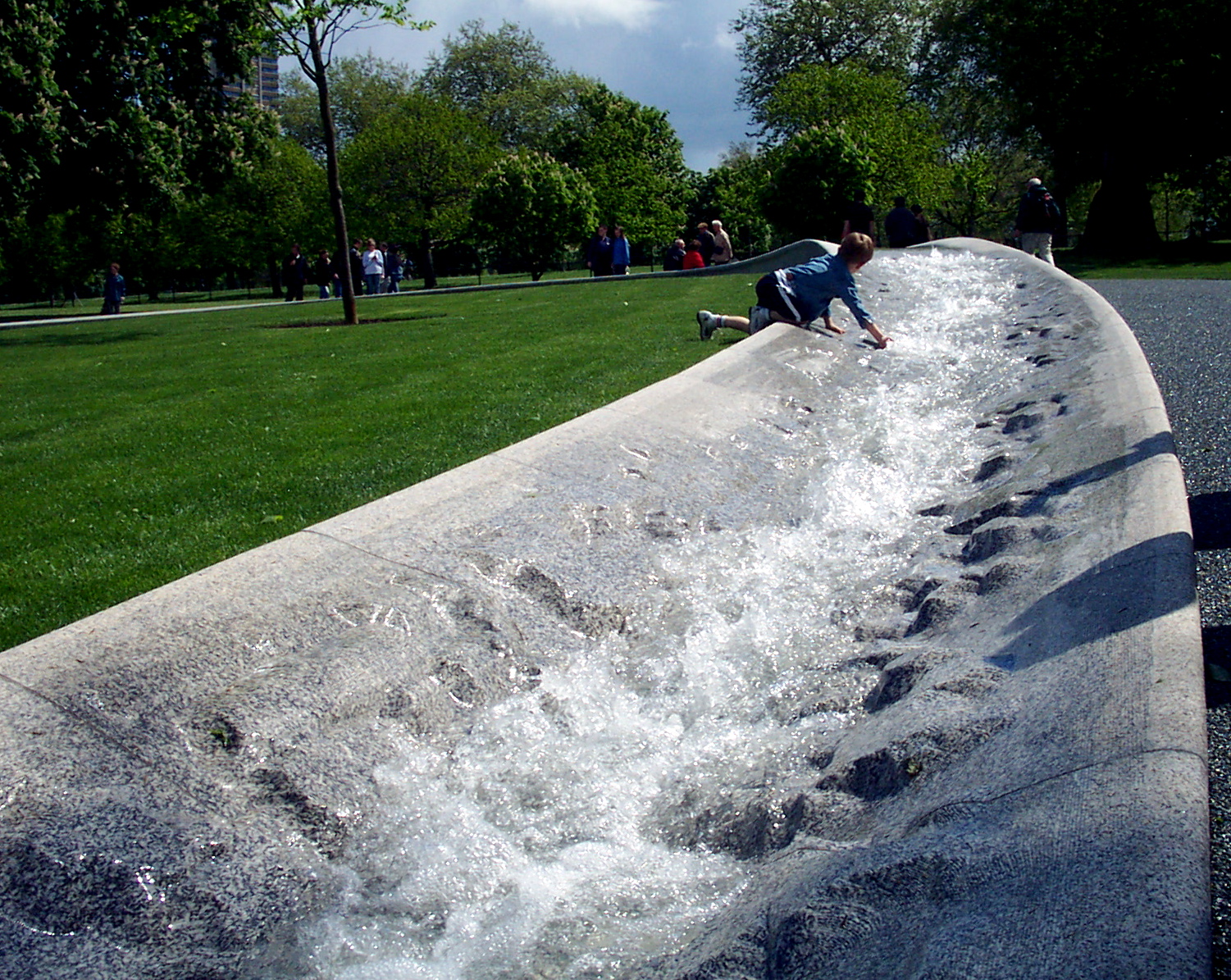 Photo of Diana Princess of Wales Memorial Fountain