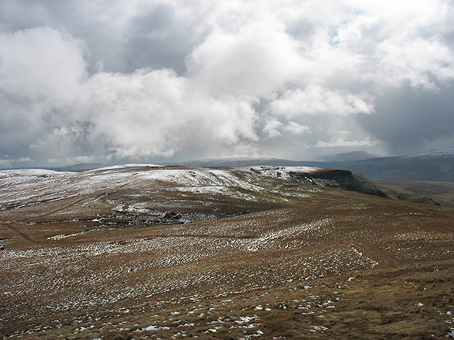 File:East of Mallerstang Edge - geograph.org.uk - 4349807.jpg