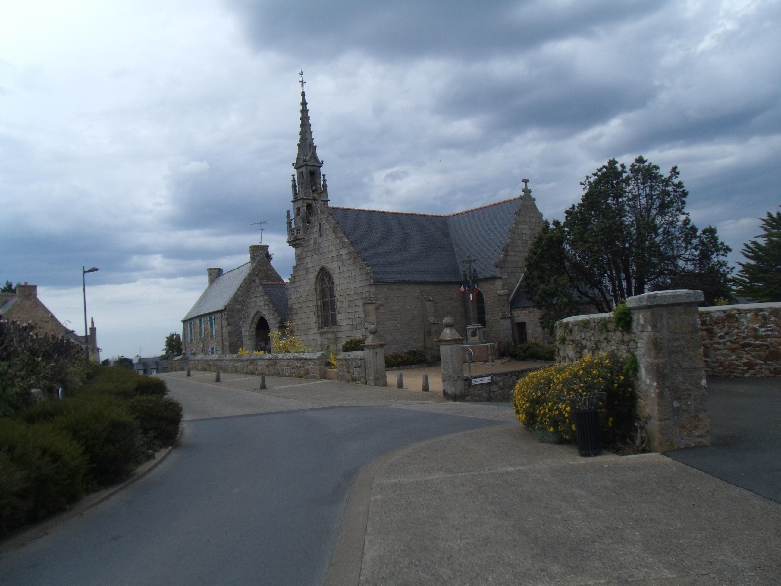 Eglise Saint Léonore et Sainte Anne  France Bretagne Côtes-d'Armor Trélévern 22660