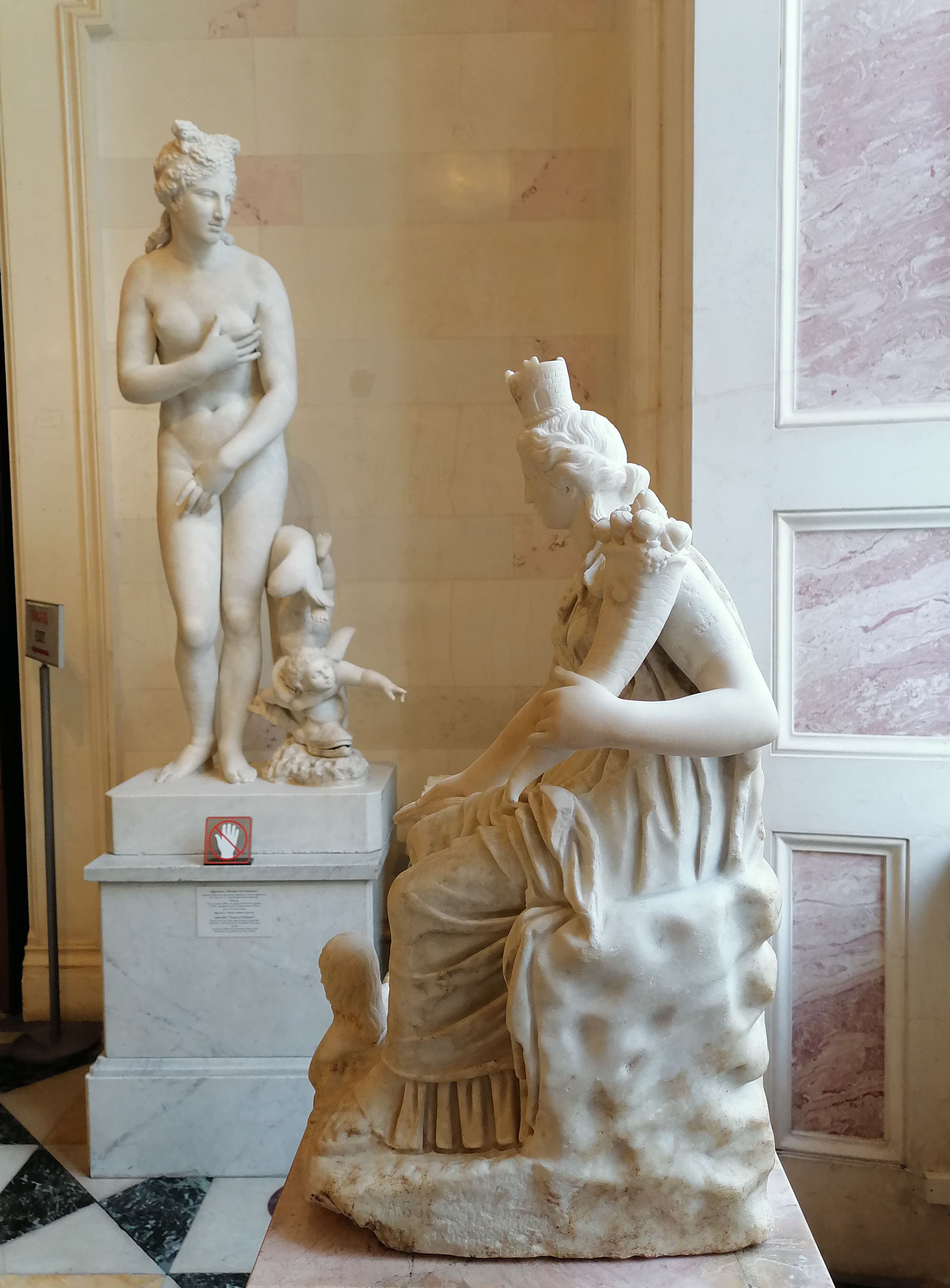 Статуя Афродиты в Эрмитаже
