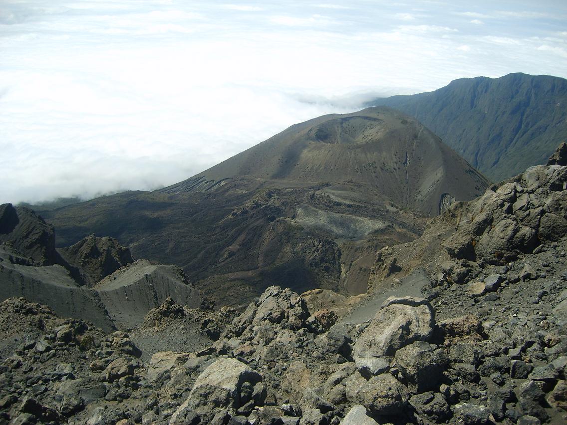 Mount Meru - Wikipedia