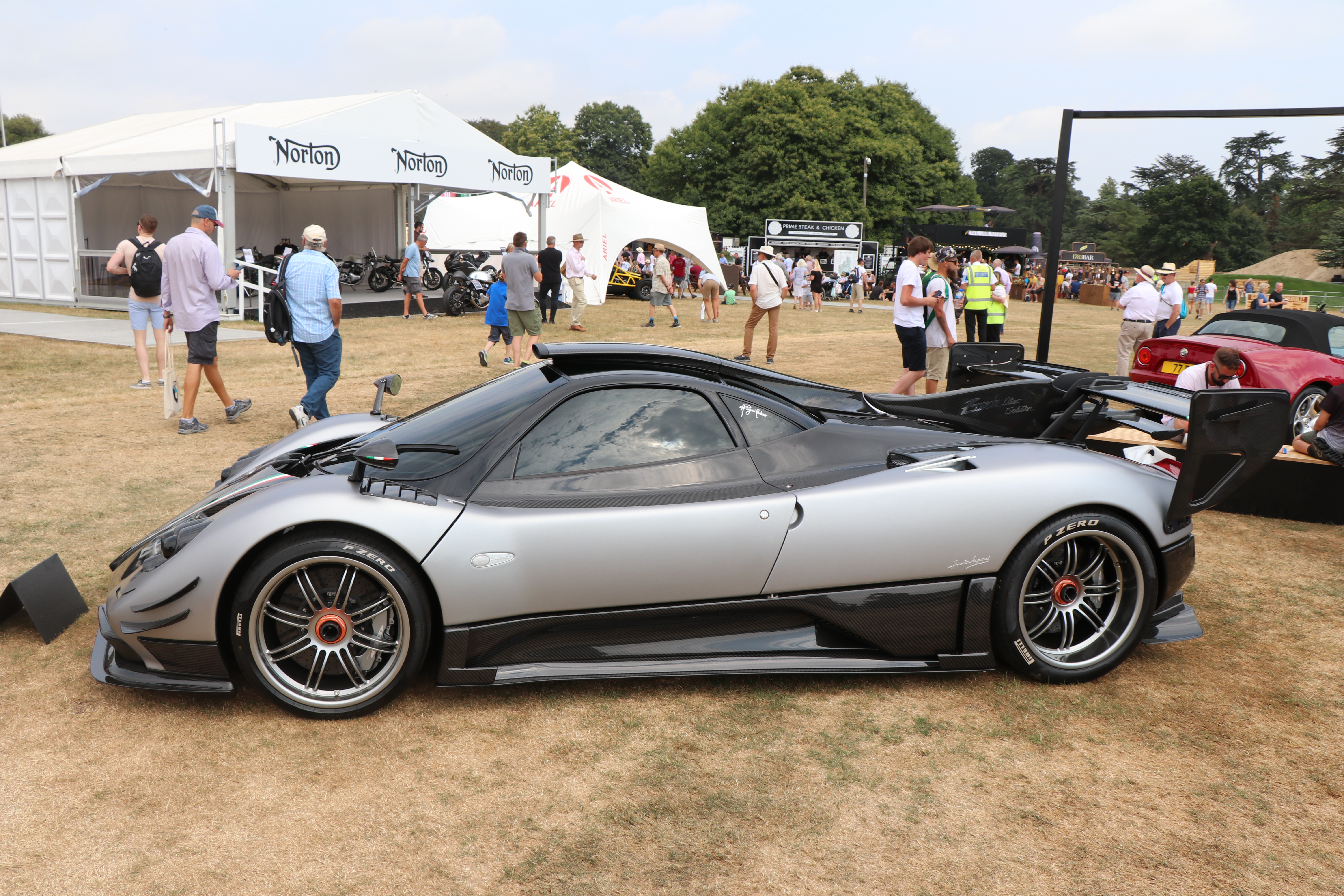 pagani zonda r side view