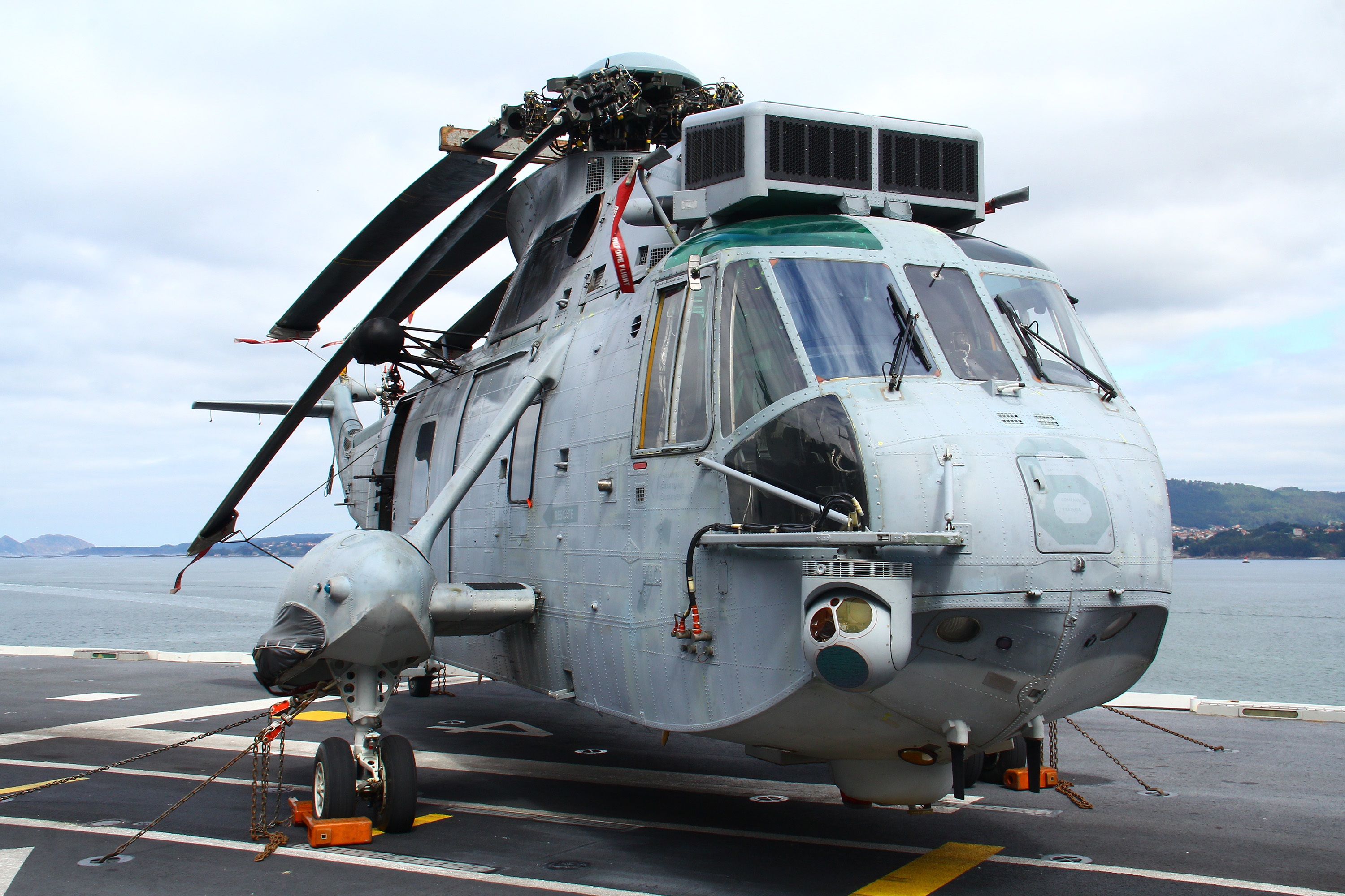 File Sikorsky SH 3H Sea King de la Armada Espa ola 48213927182