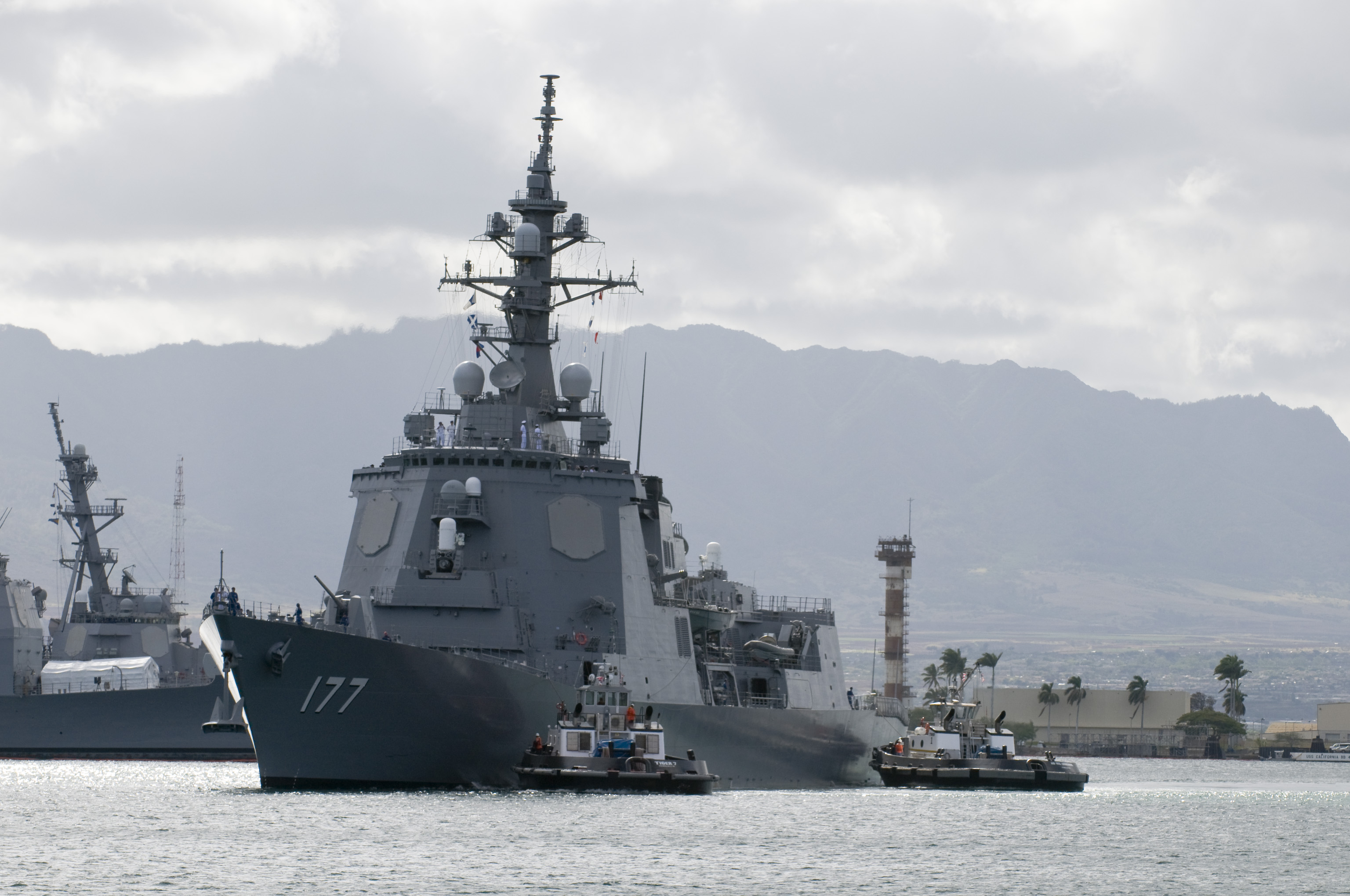 File:US Navy 100622-N-6674H-001 The Japan Maritime Self-Defense 