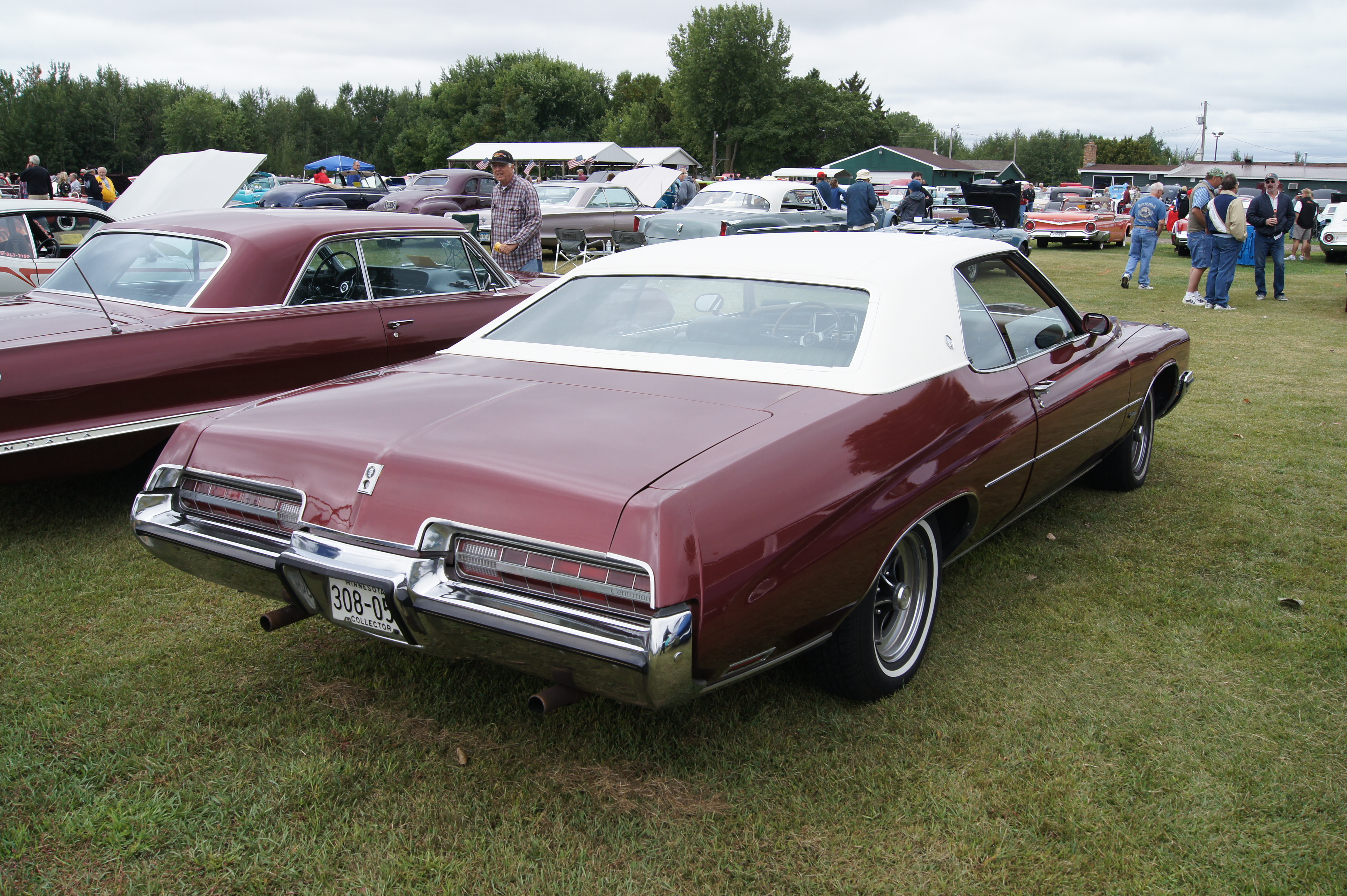 Buick 1972. Buick Centurion 1972. Buick Centurion sedan. Фиолетовый Buick Centurion 1972 года. Buick Centurion Coupe.