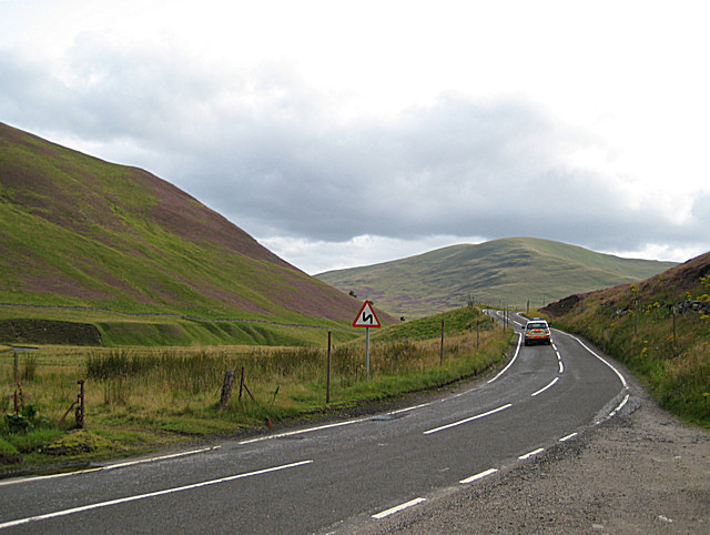 File:A93 towards Spittal of Glenshee - geograph.org.uk - 1454871.jpg