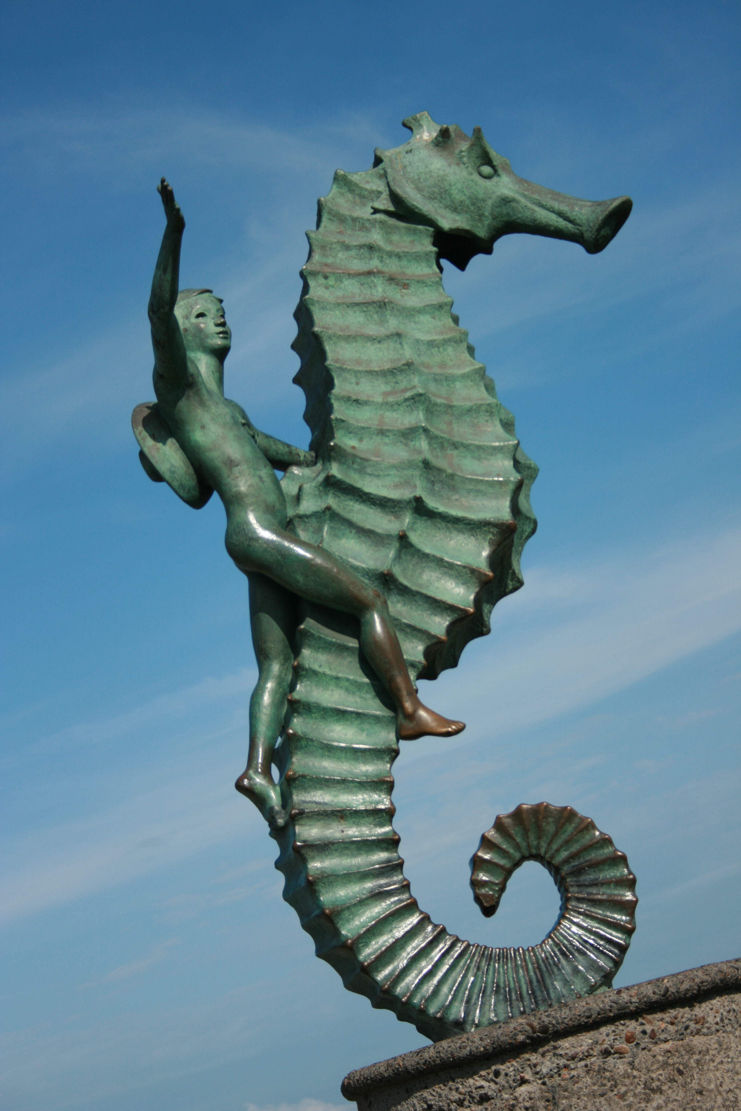 Newcastle upon Tyne has had seahorses on its crest since the 1500s, but are there any seahorses in folklore? What do they represent?