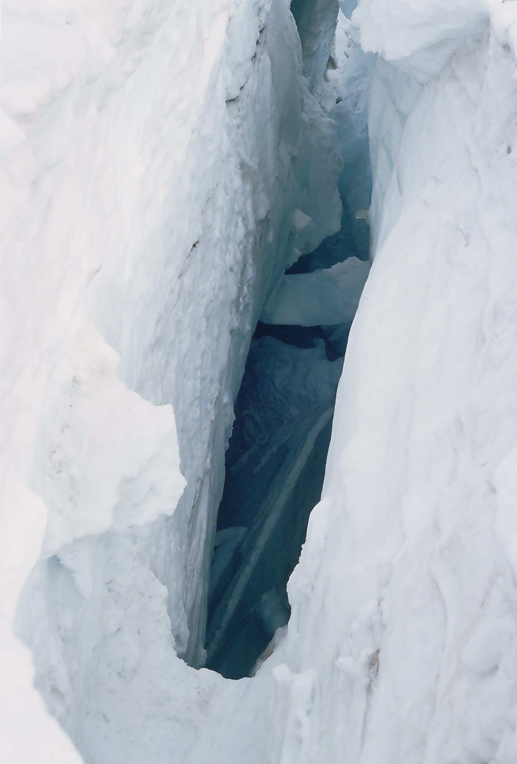 File Crevasse De Glacier Jpg Wikimedia Commons