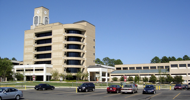 File:Dean B. Ellis Library and College of Communications, Arkansas State University (03 09 2005).jpg