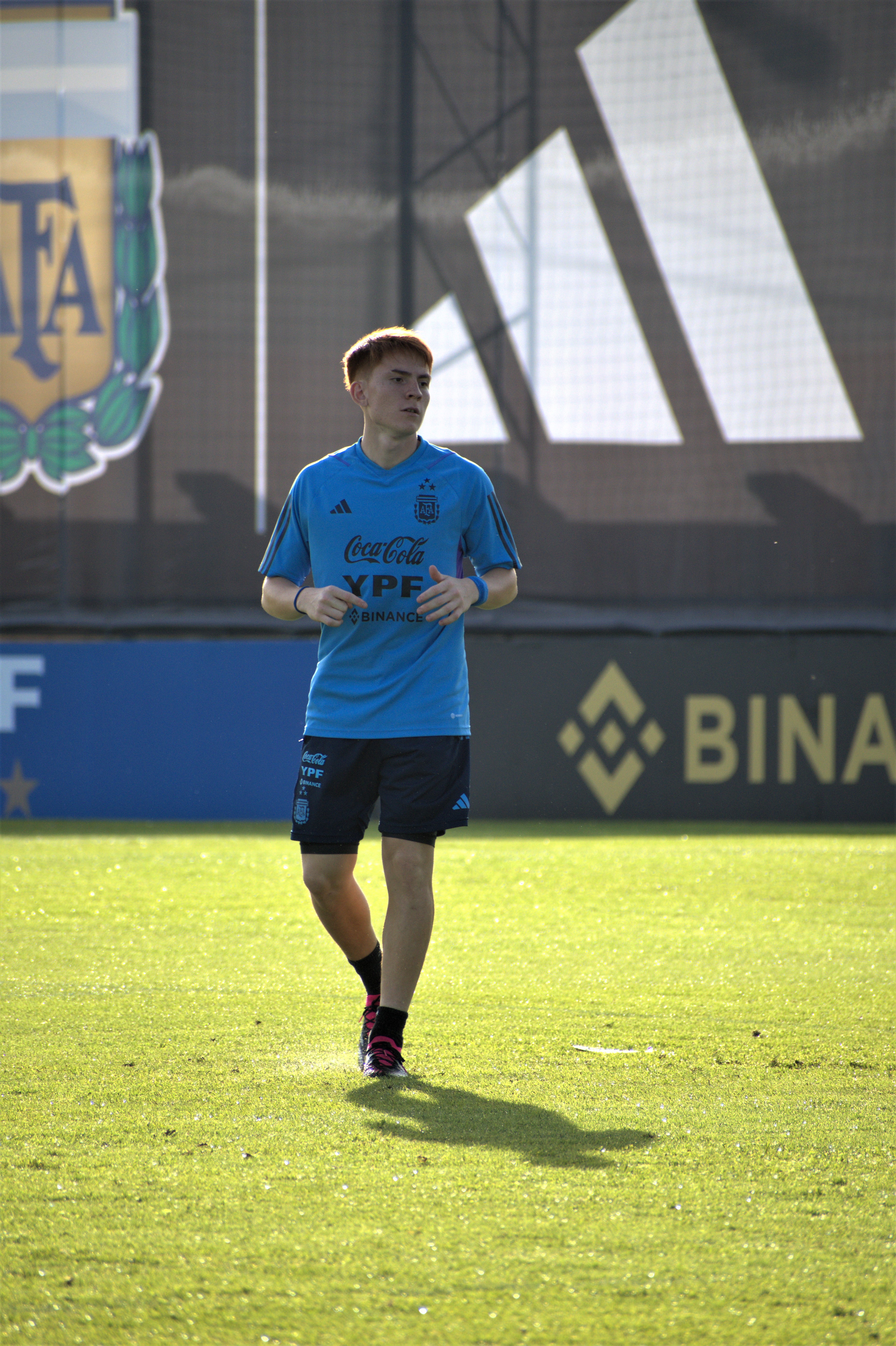 File:Entrenamiento Argentina Sub20 previo al mundial - BugWarp (10).jpg - Wikimedia Commons