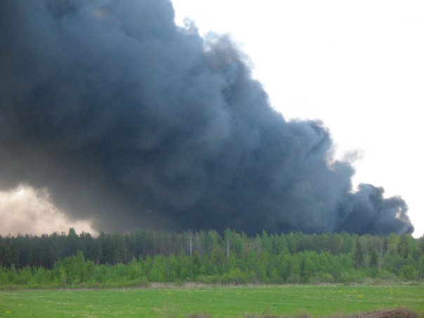 File:Fire of toxic waste storage at Krasny Bor 24 Mai 2008.jpg