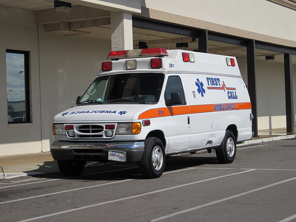 Ambulance arrive. Mercedes Vito Ambulance. Vito Ambulance 2000. Hyundai h1 Ambulance. Шевроле амбуланс 1994 г.