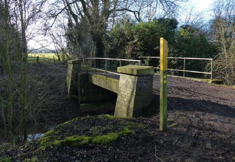 File:Footbridge across the Whetstone Brook - geograph.org.uk - 5272328.jpg