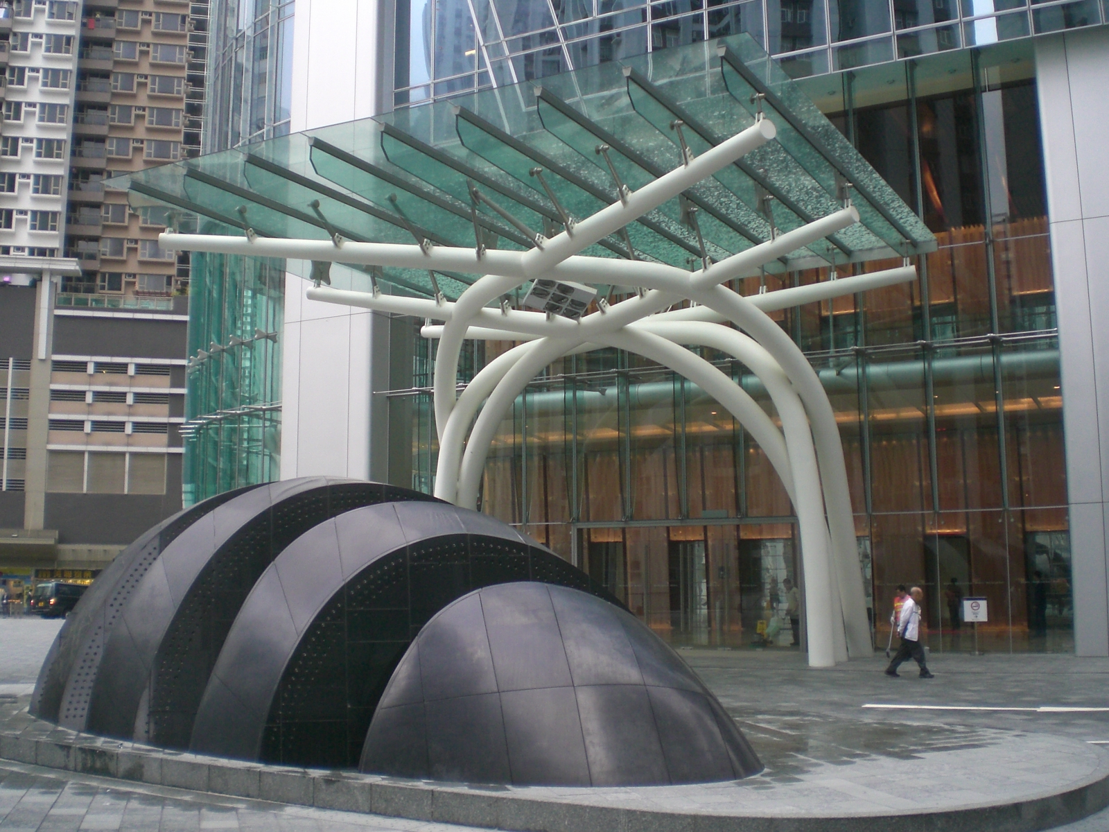 file:hk quarry bay one island east front door entrance sculpture