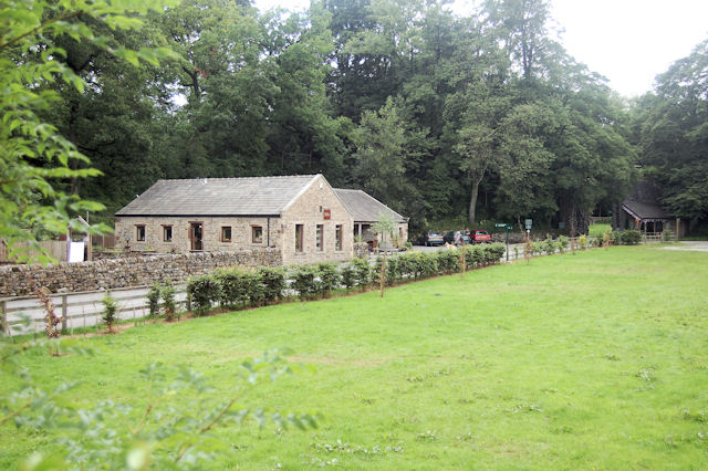 Ingleton Waterfalls shop and cafe. - geograph.org.uk - 882498