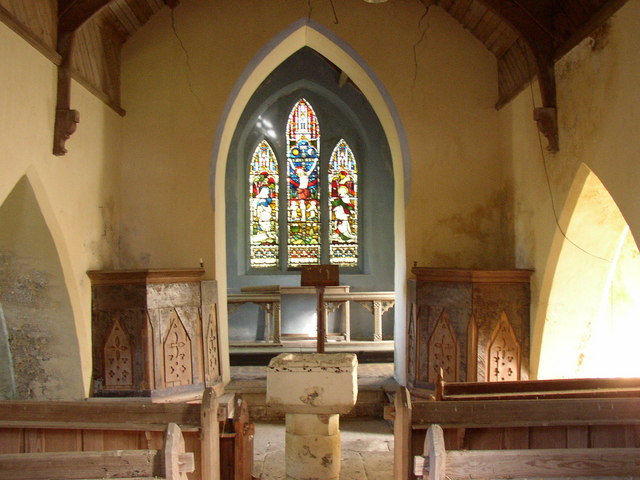 File:Interior of Castelldwyran Church, Clynderwen - geograph.org.uk - 580443.jpg