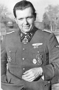 <span class="mw-page-title-main">Helmut Kämpfe</span> German Waffen-SS officer (1909–1944)
