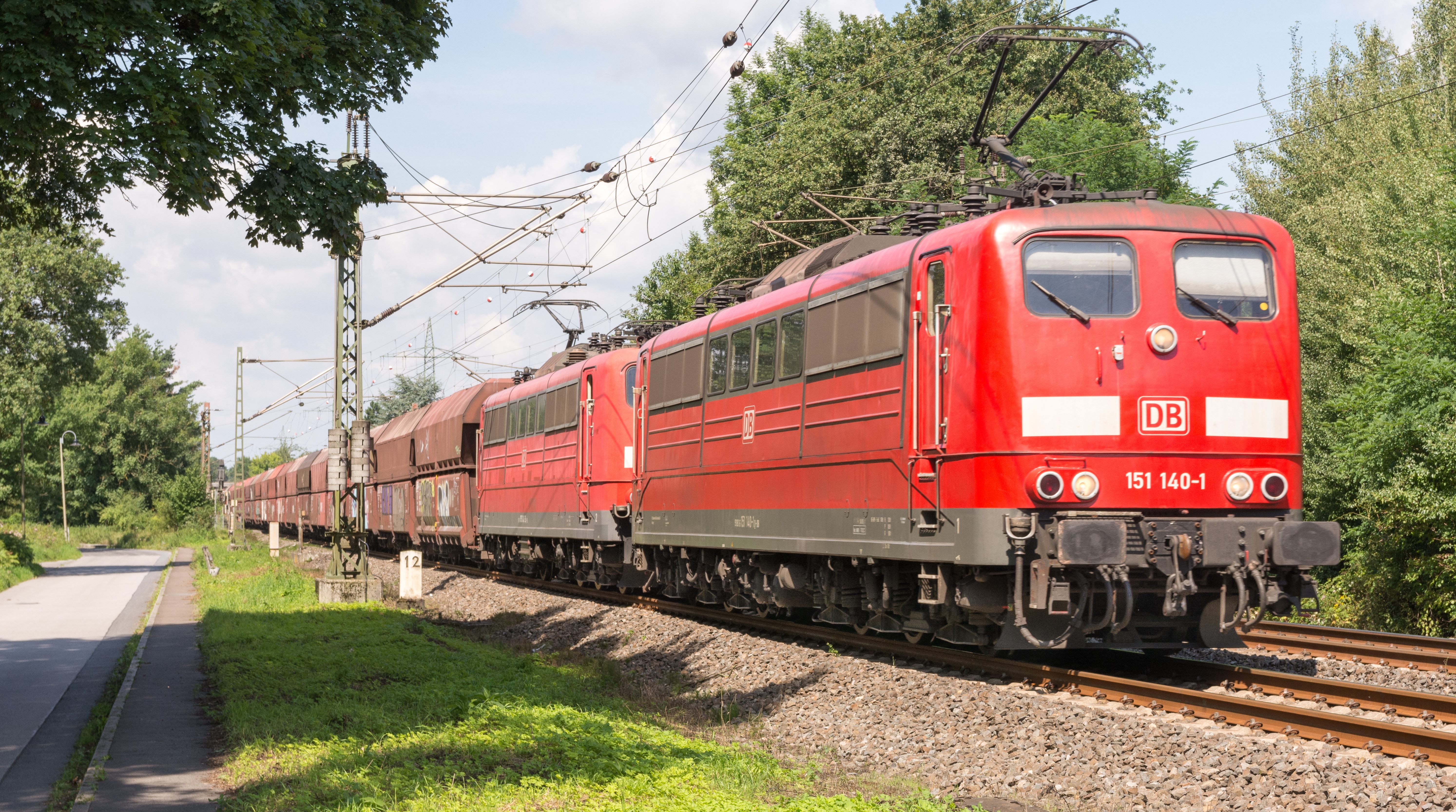 40 met. Локомотив fret. DB class 151.