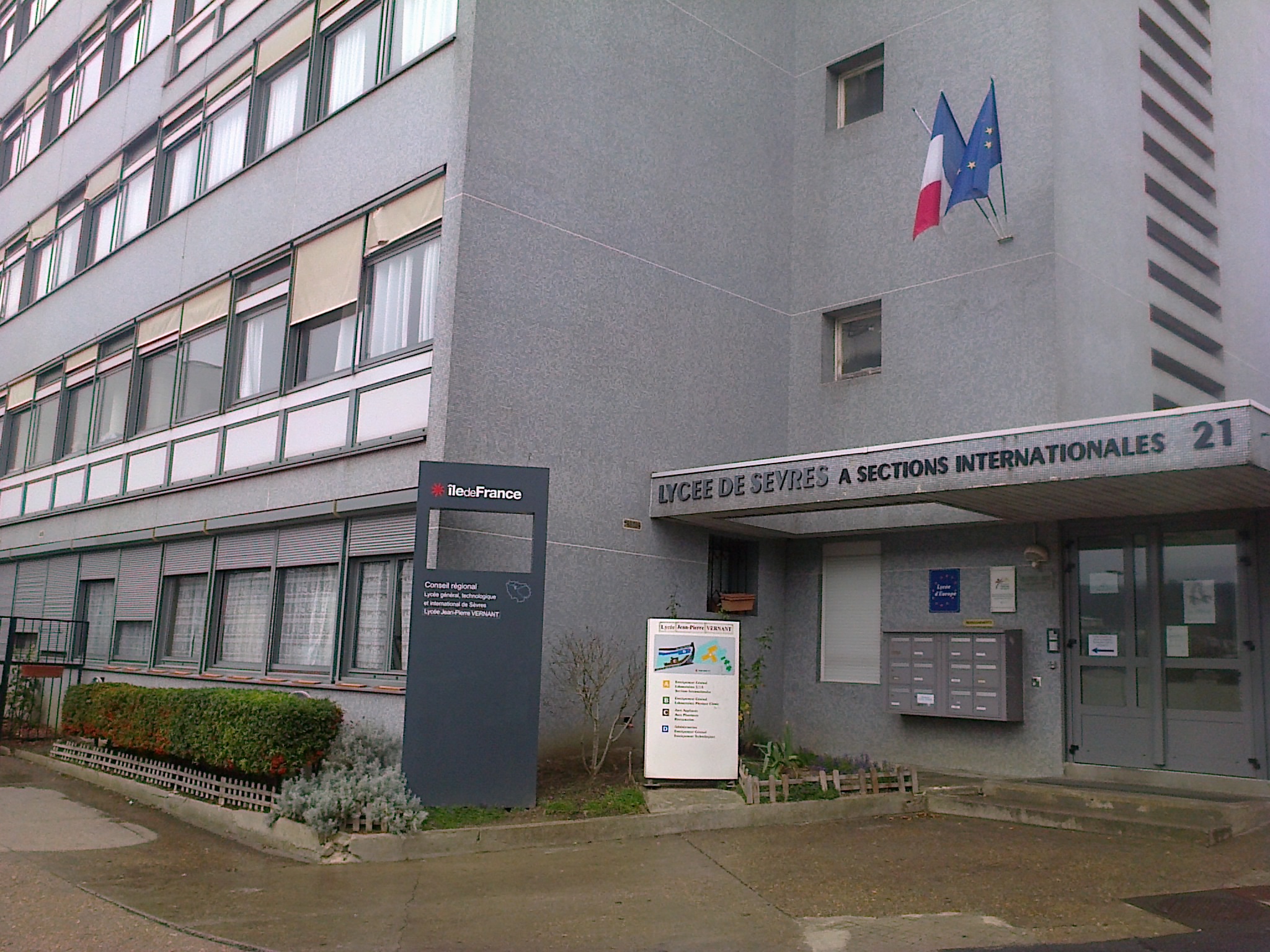 Lycée Jean Pierre Vernant - Wikiwand