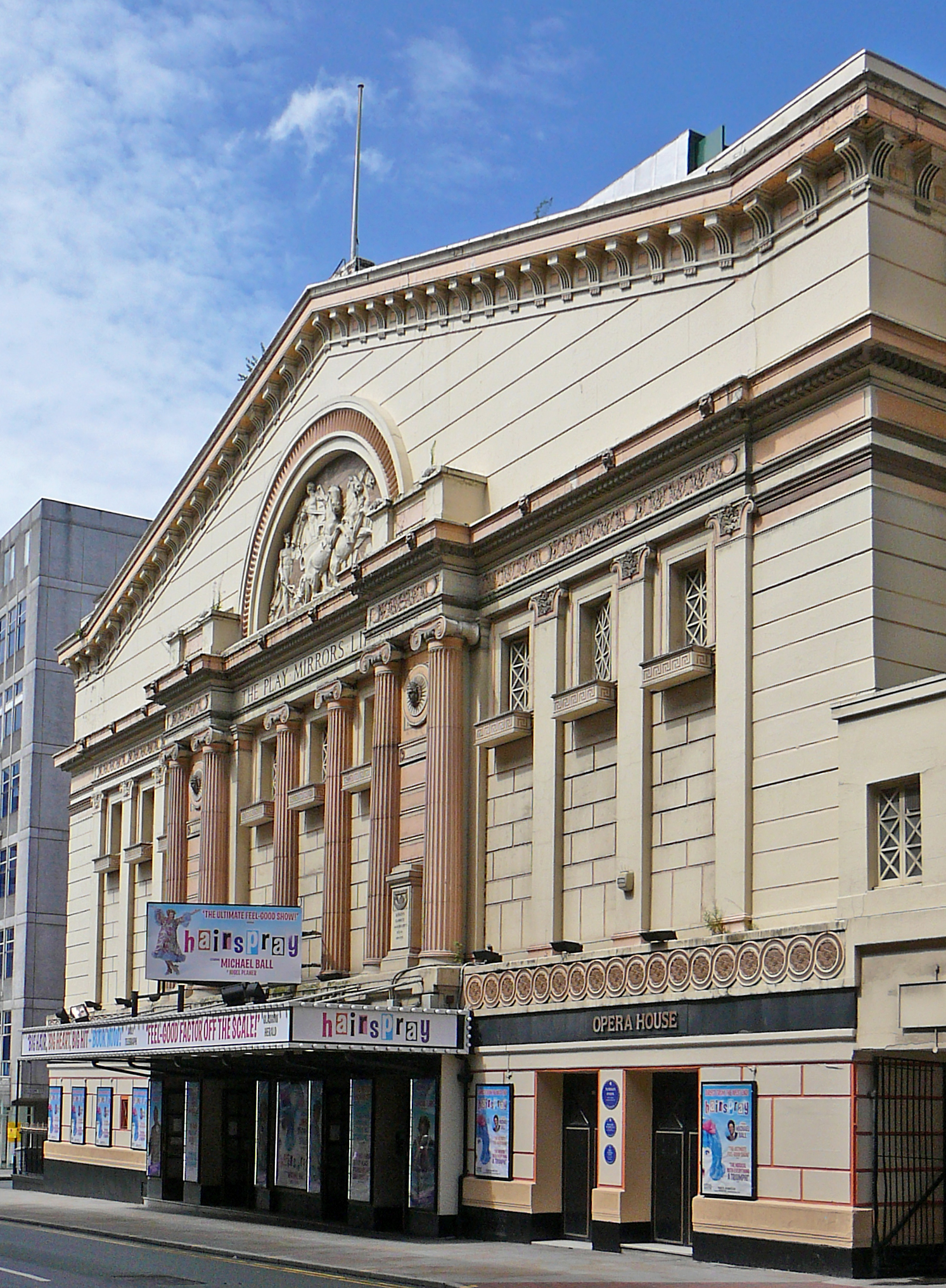 File:Opera House (Manchester).jpg - Wikimedia Commons