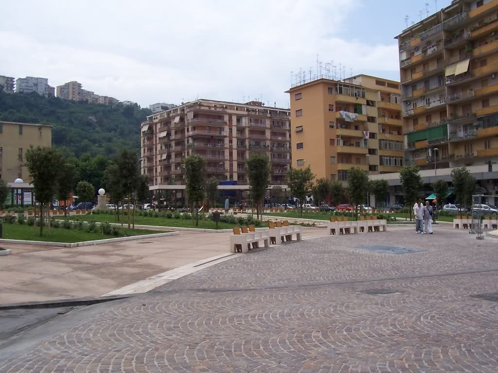 Piazza Italia (Napoli) - Wikipedia