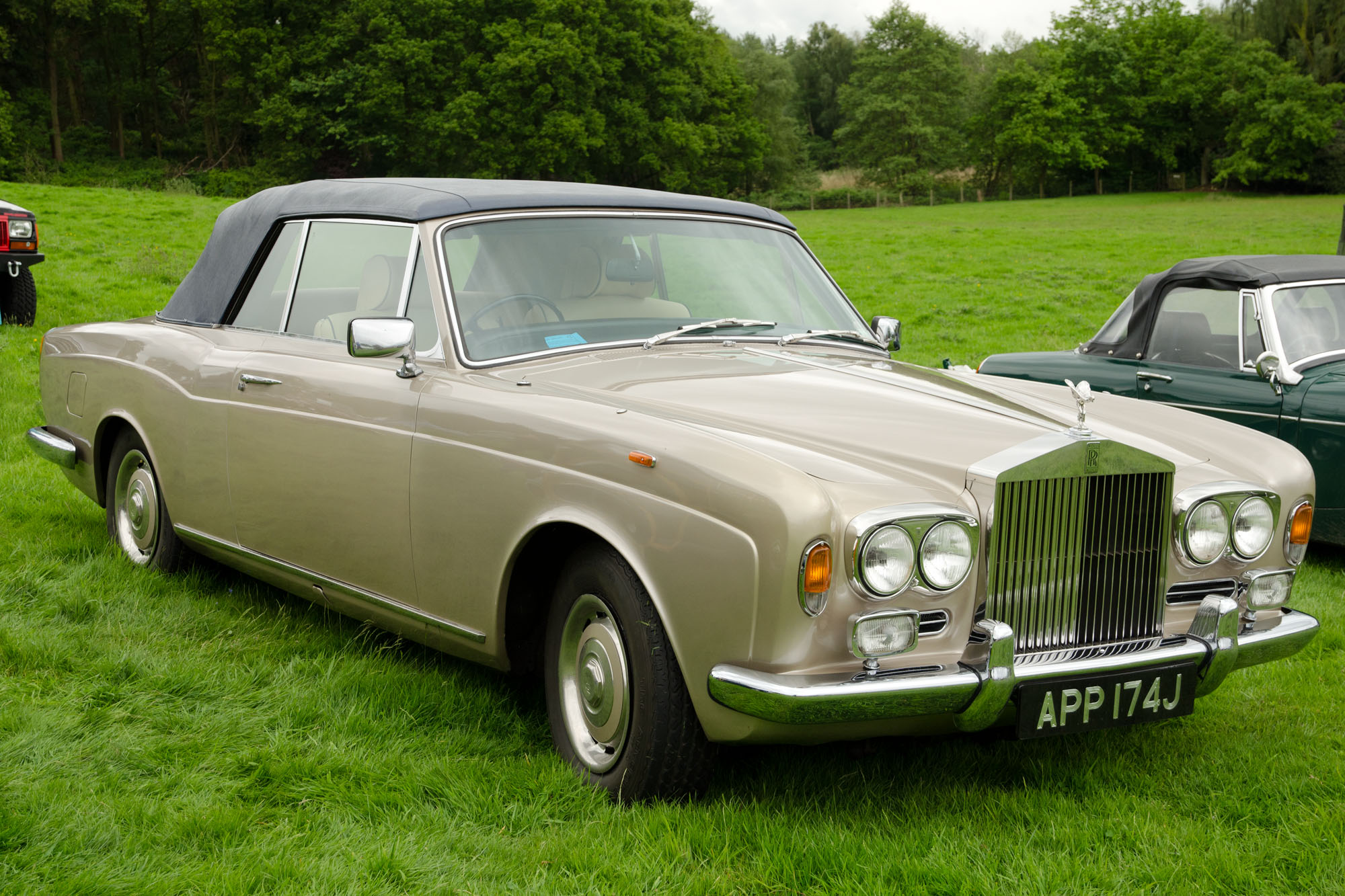 File:Rolls Royce Corniche (1970) - 14619690073.jpg - Wikimedia Commons