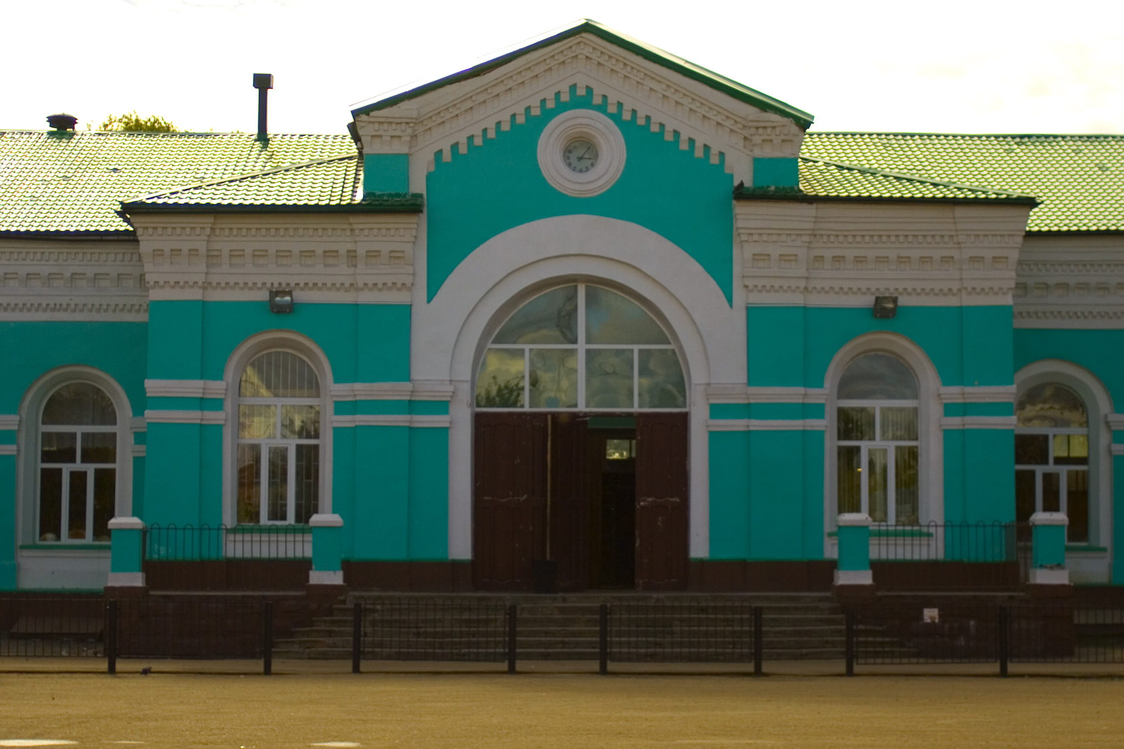 Файл:Roslavl railway station.jpg — Википедия