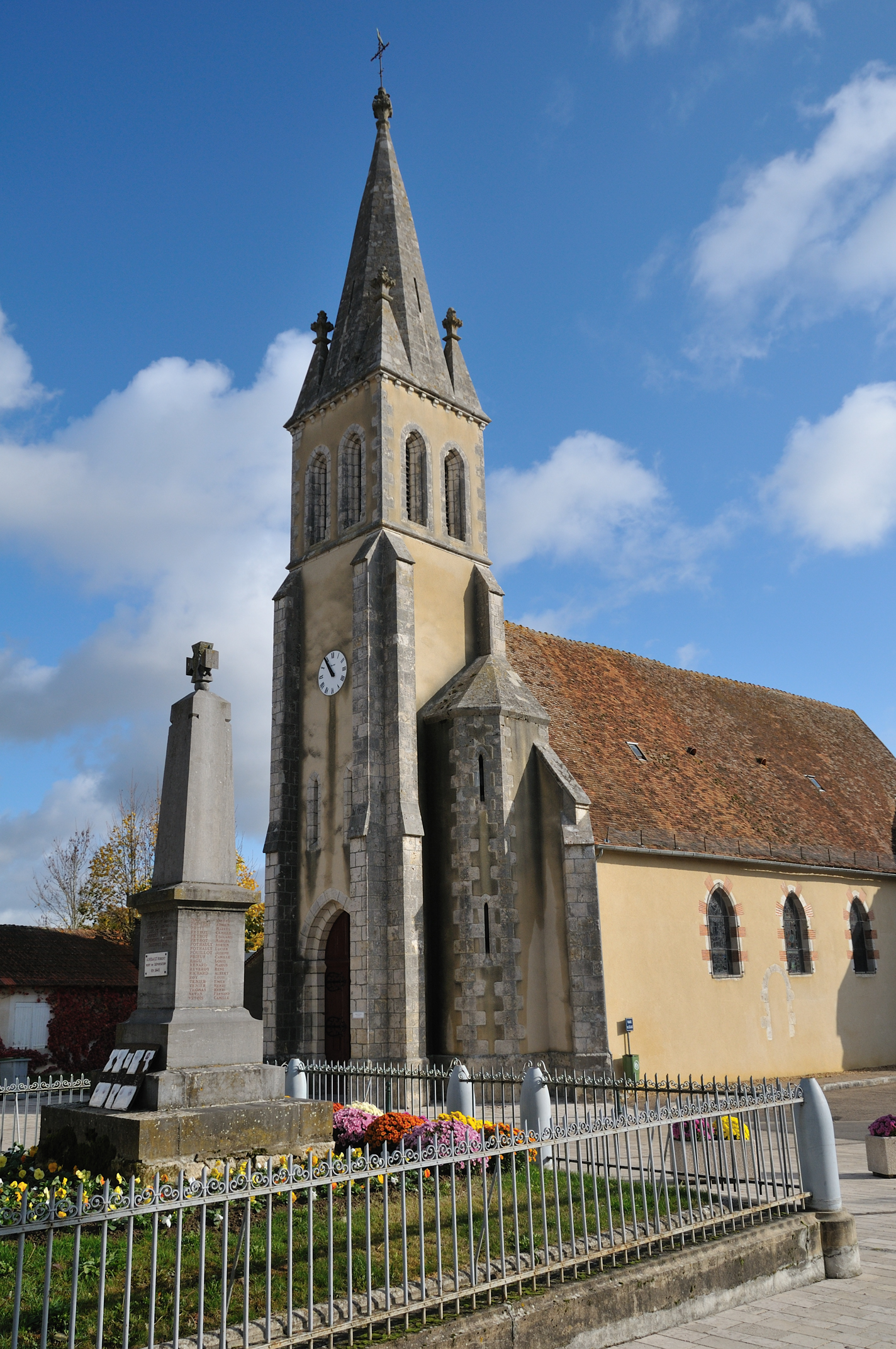 Eglise Saint-Pierre-et-Saint-Brice null France null null null null