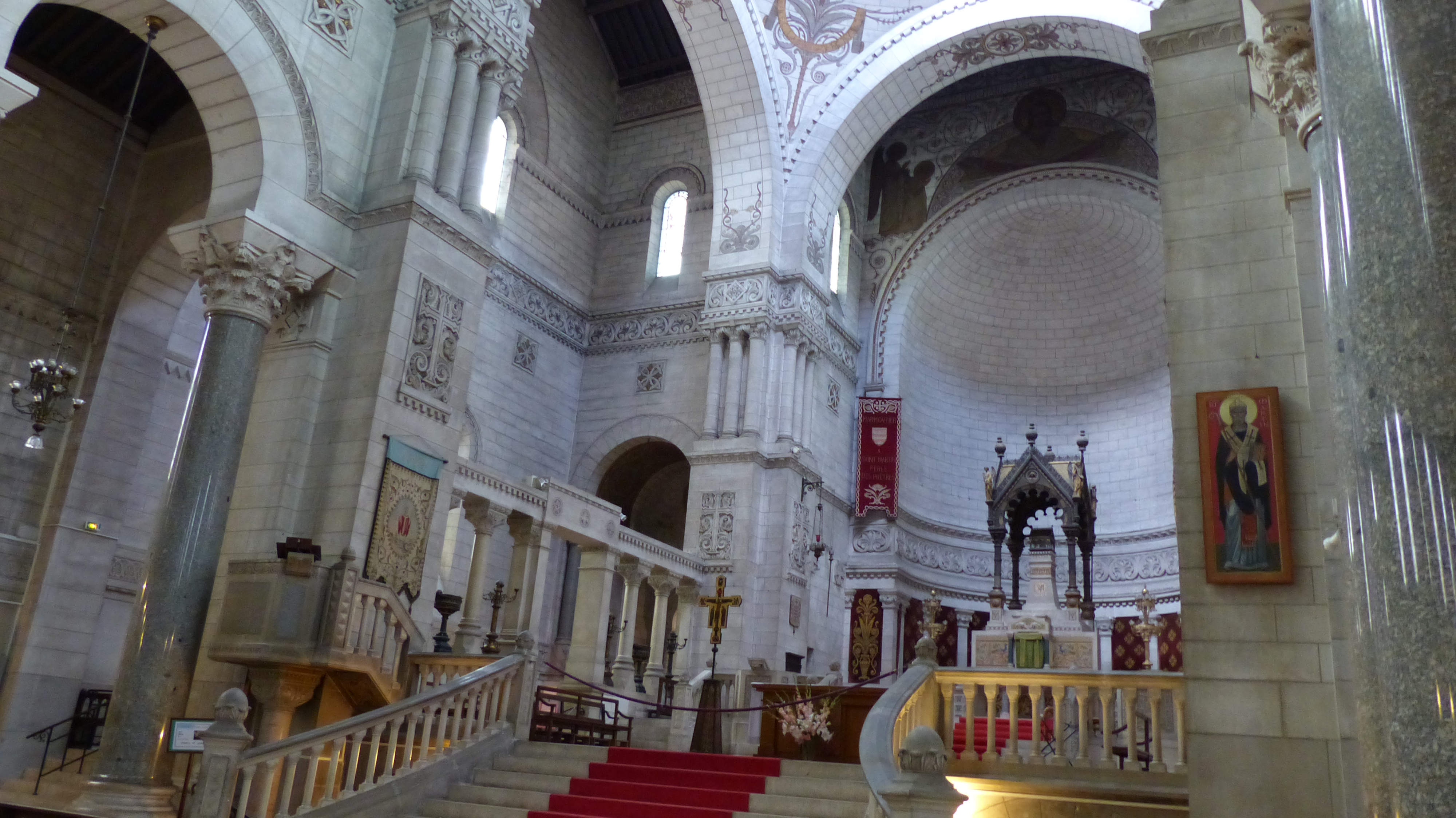 Tours - Basilique Saint-Martin - nef et choeur (9-02014) 2014-08-20 15.28.4...