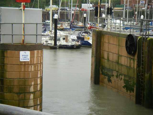 File:Watchet marina Entrance - geograph.org.uk - 1591838.jpg