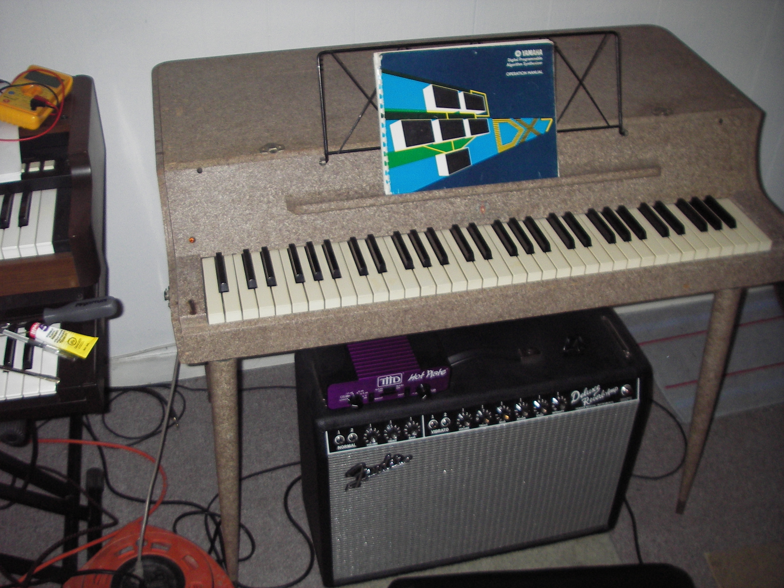 pistol Far Ambient Electric piano - Wikipedia