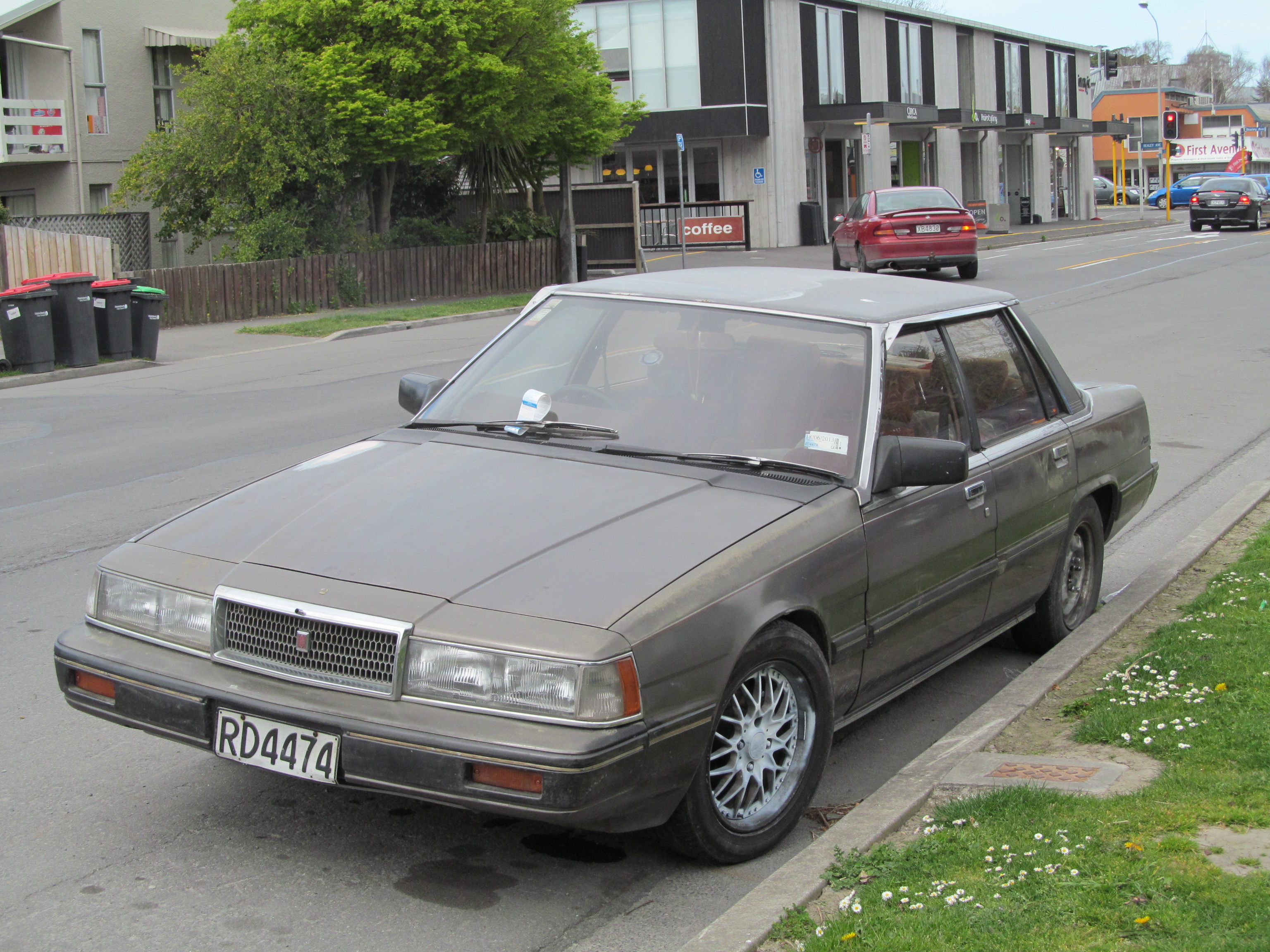 Мазда 1986. Мазда Luce 1986. Mazda Luce 1984. Mazda Luce HB. Mazda Luce 1985.