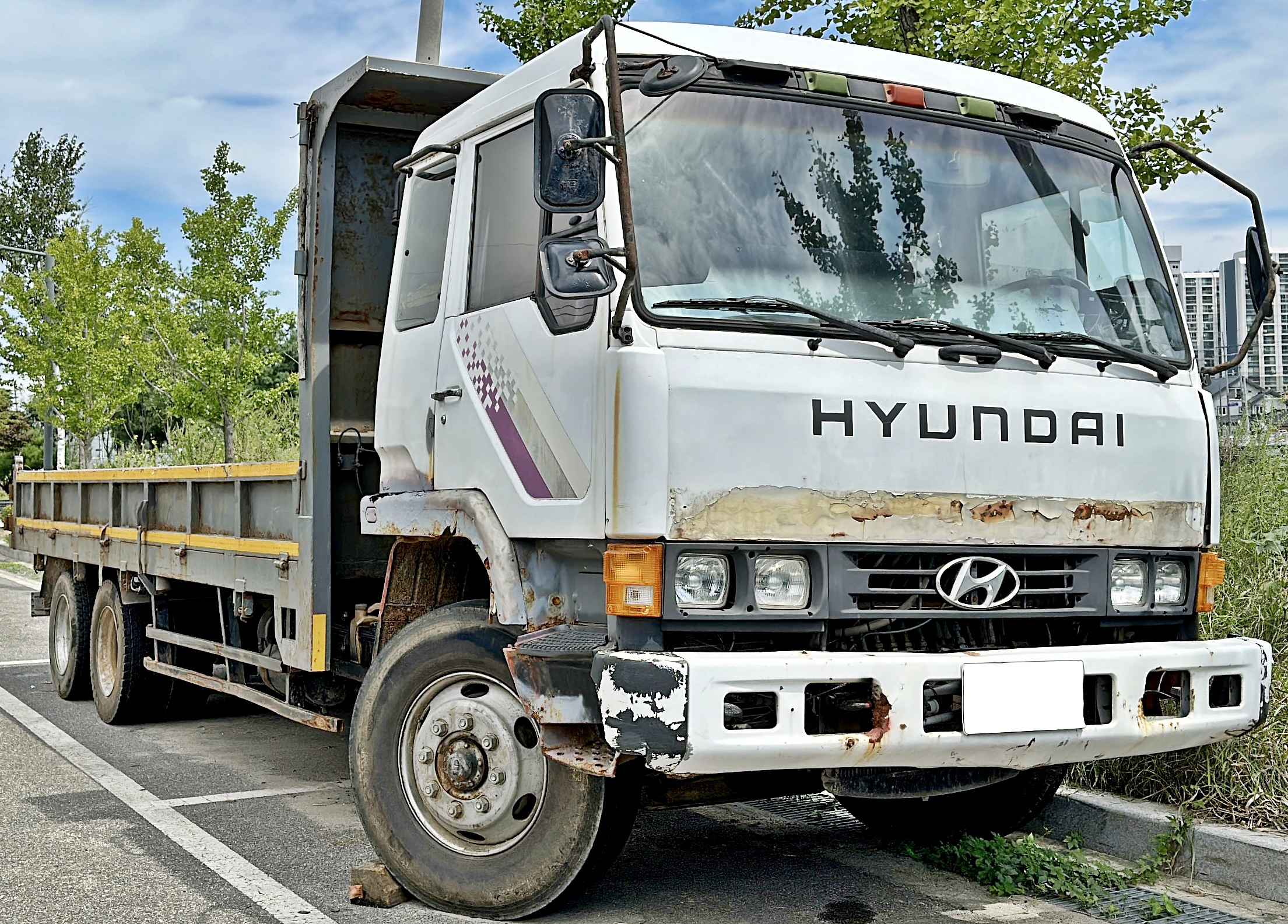 Hyundai 8 to 25-ton truck - Wikipedia