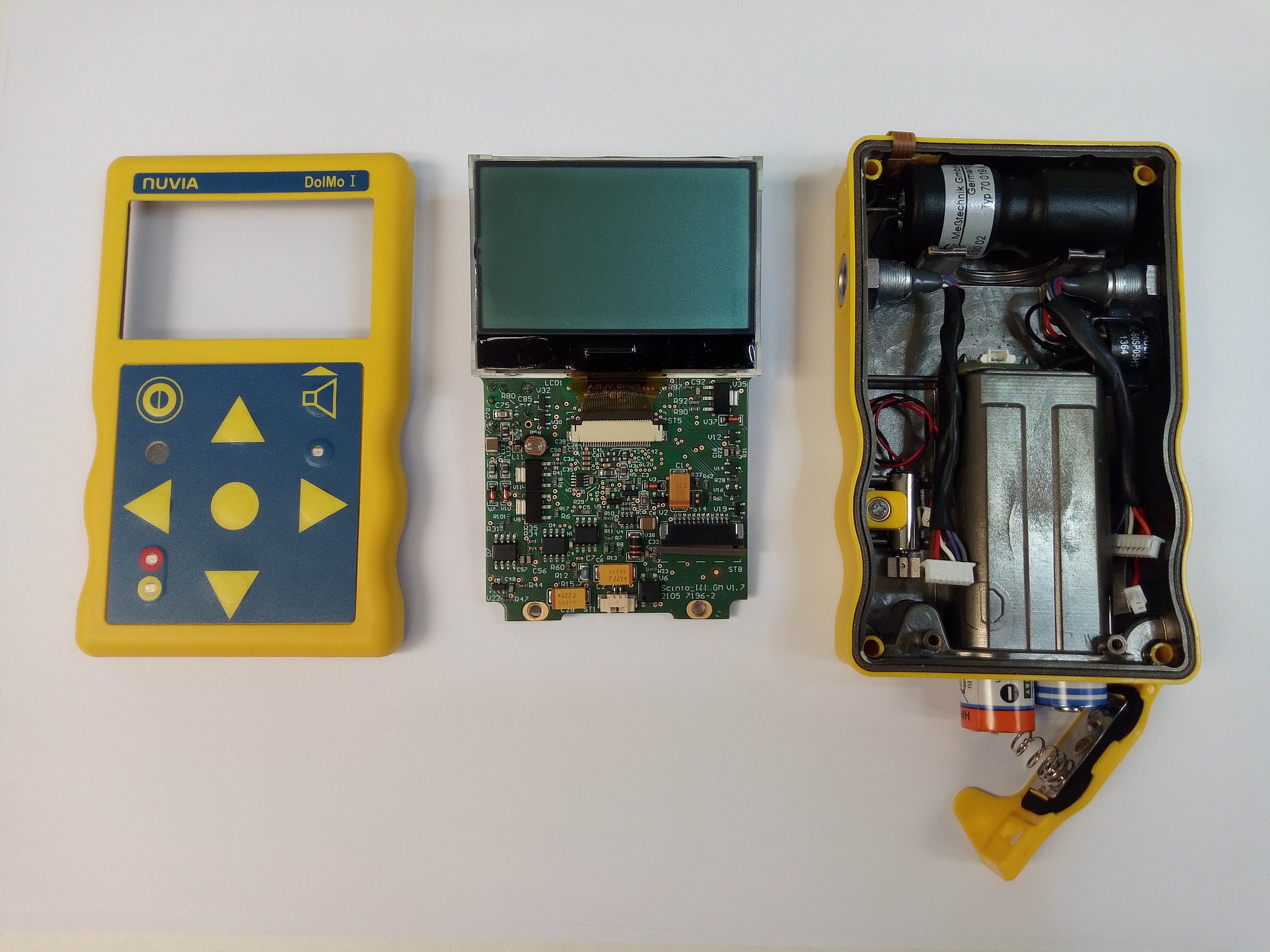 Mechanism of measurement of the Geiger counter. The voltage applied to