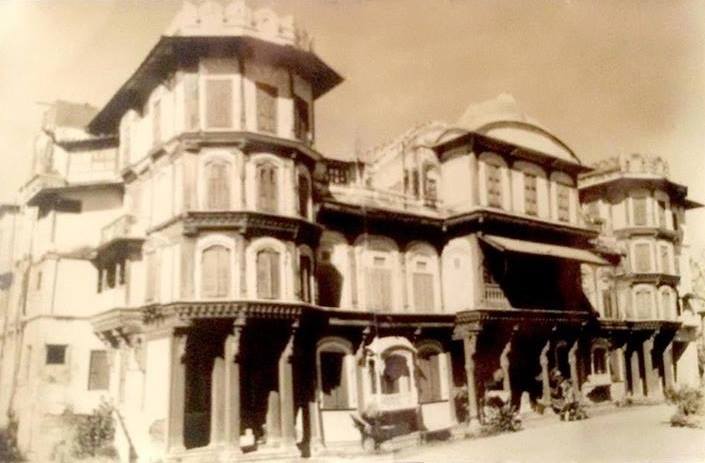 File:A rare photograph of the Old Palace (Rajwada) of Dewas Junior.jpg