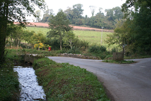 File:Afton Bridge - geograph.org.uk - 983432.jpg