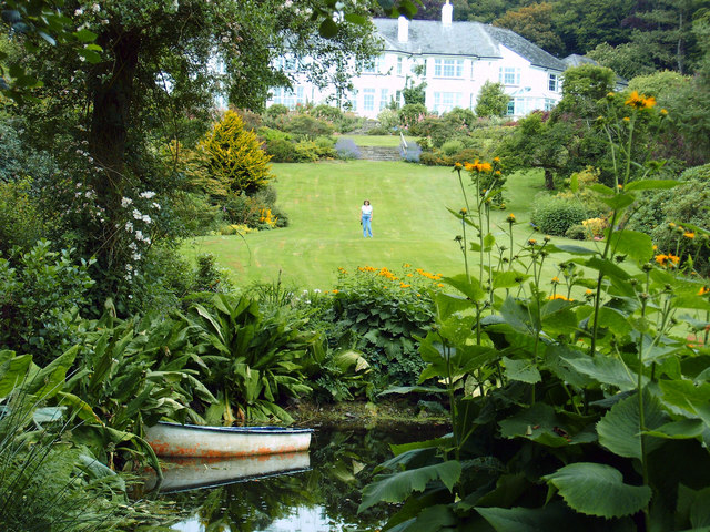 File:Balyalloly House garden - geograph.org.uk - 193830.jpg