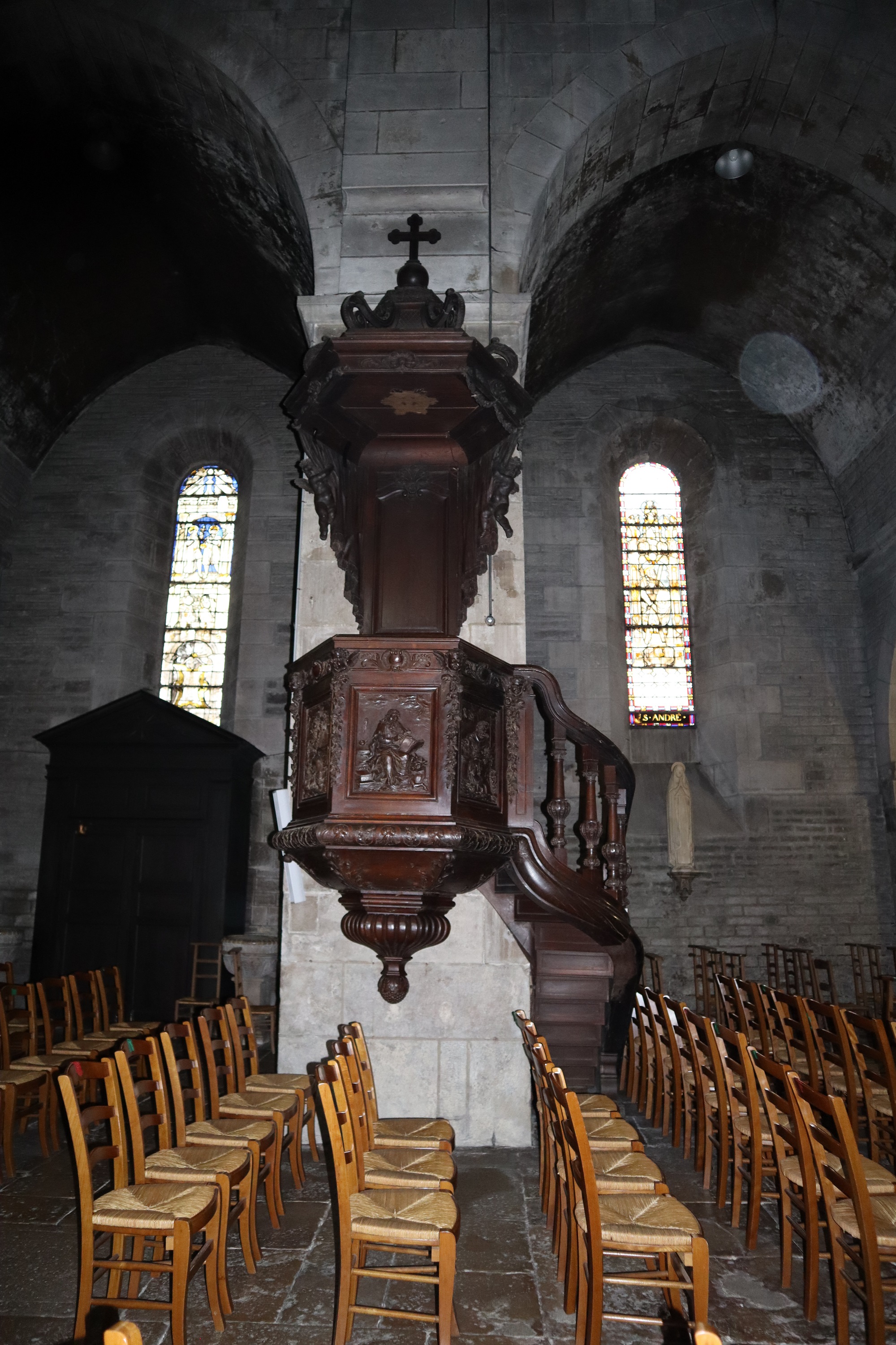 Chaire (église) — Wikipédia