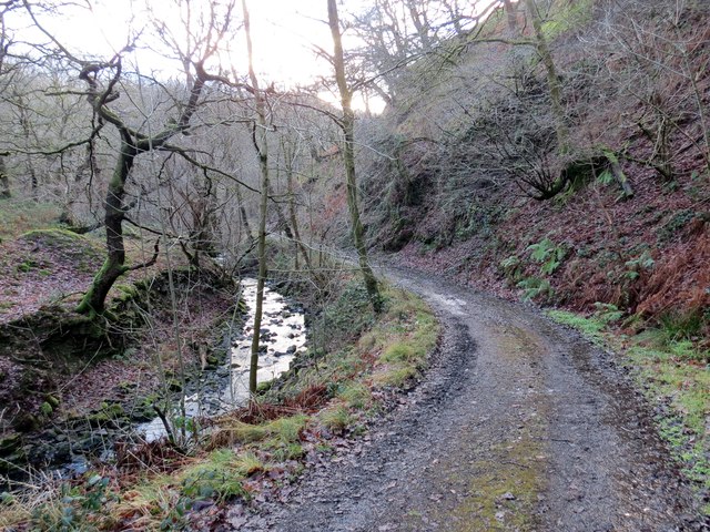 File:Cwm Gwrelych - geograph.org.uk - 4294861.jpg