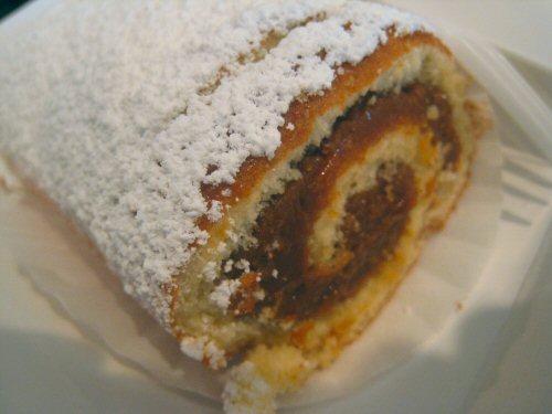 File:Dulce de Leche roll.jpg