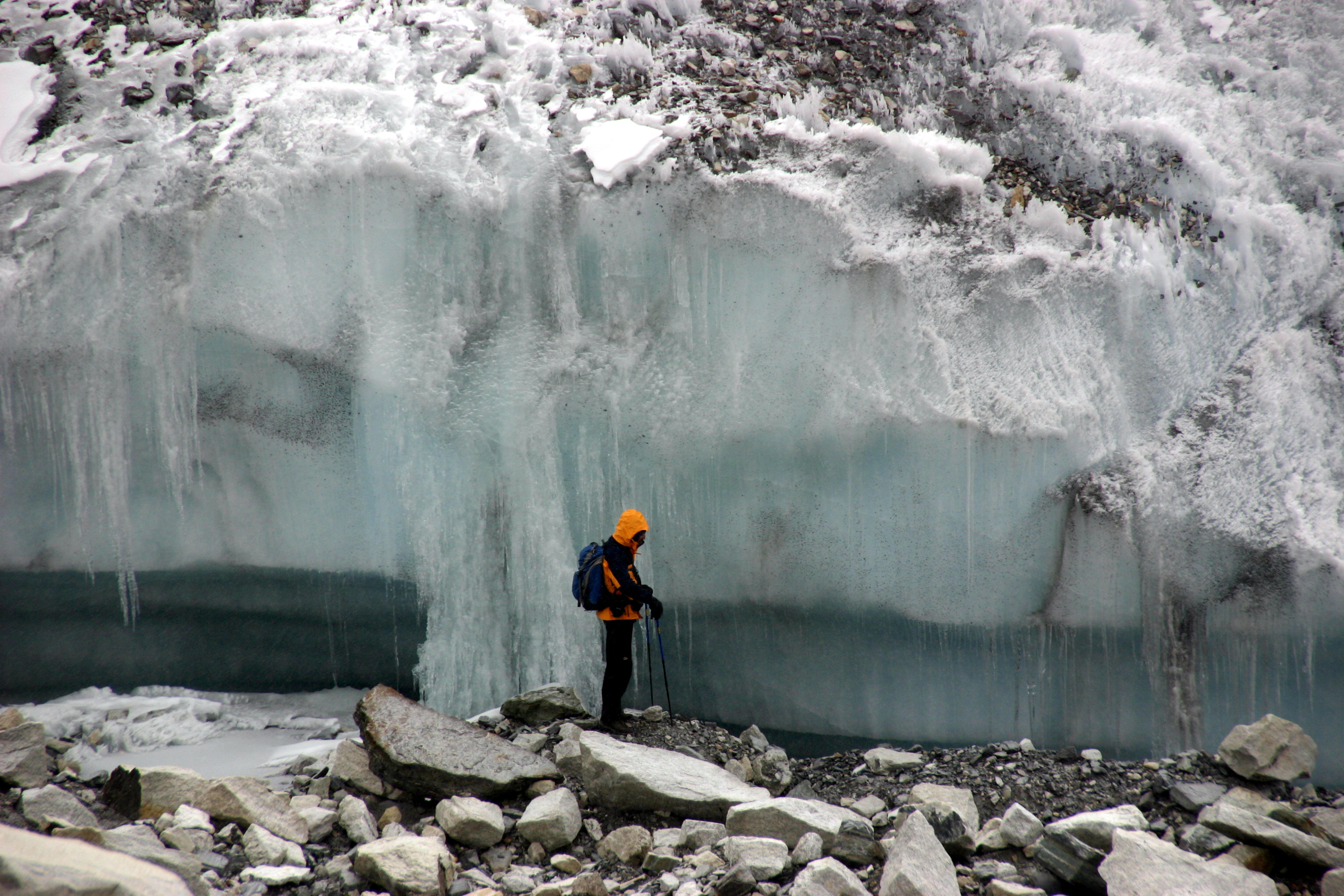Gorak Shep to Everest Base Camp-68-Khumbu-Gletscher-Rand-2007-gje