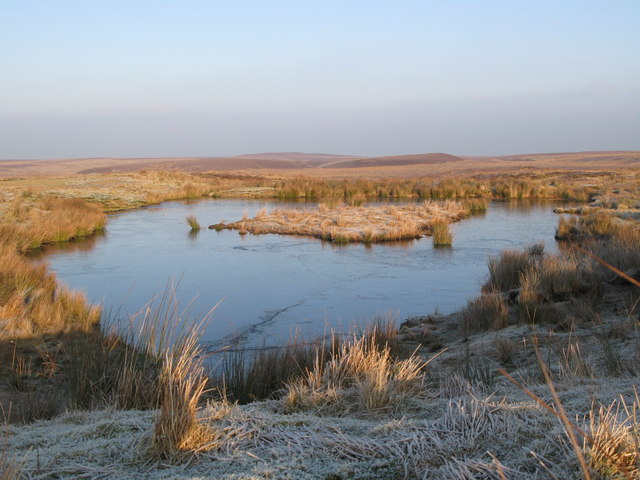 File:Icy lough near Crawberry Hill (2) - geograph.org.uk - 1110550.jpg