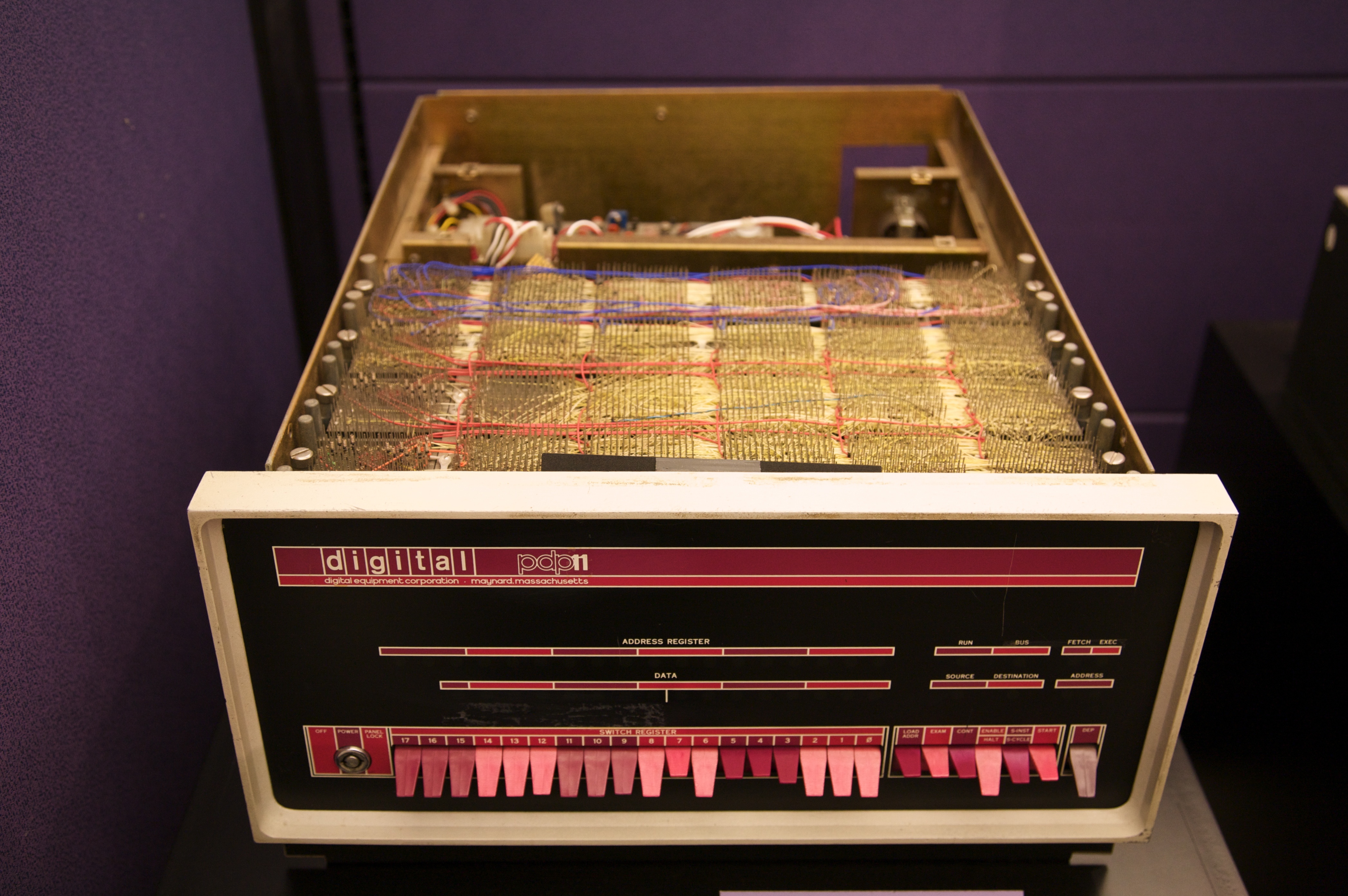 Pdp 11. Миникомпьютер PDP-11. Dec PDP-11. Мини ЭВМ PDP 11.