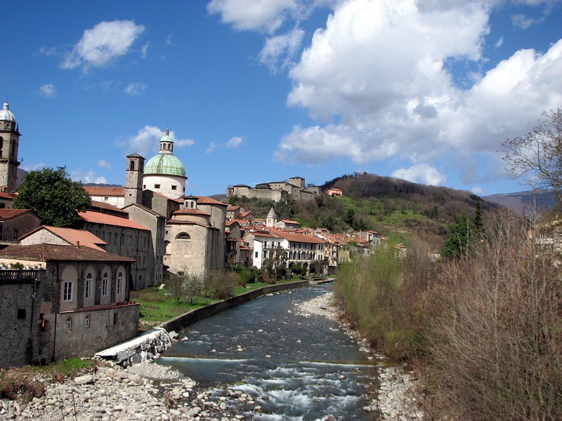 File:Pontremoli II.jpg