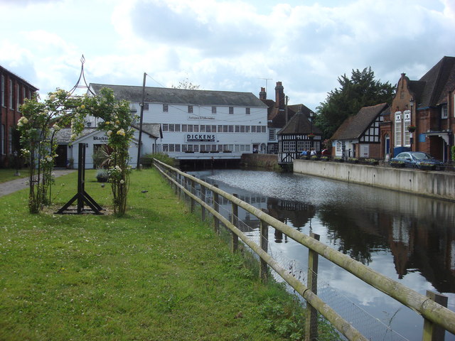 File:River Colne and Courtauld Mill - geograph.org.uk - 1510605.jpg