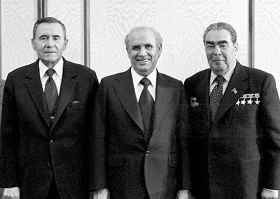 File:Нур Мохаммад Тараки (в центре) в ходе визита в СССР. 1979 г.jpg